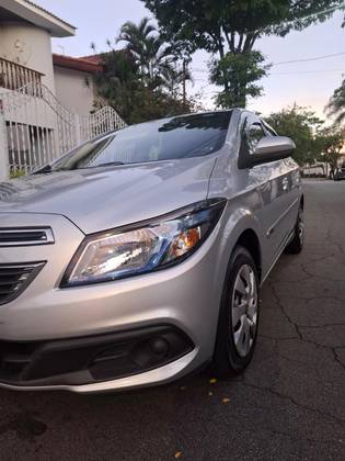 CHEVROLET ONIX 1.4 MPFI LT 8V FLEX 4P MANUAL